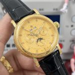 Patek Philippe 5270P - Gold case, automatic perpetual calendar - Sapphire crystal, showcasing a luxurious style.