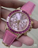 Rolex Daytona 126538TRO 'Barbie' Yellow Gold Pink Baguette Sapphire Dial and Bezel (2026) - Image 9